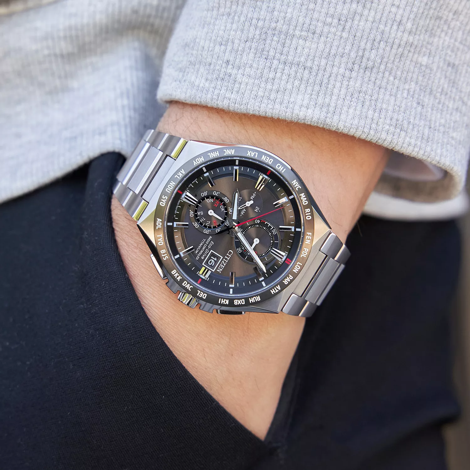 Citizen Eco-Drive Radiocontrolled Titanium AT8234-85E - Ditu 